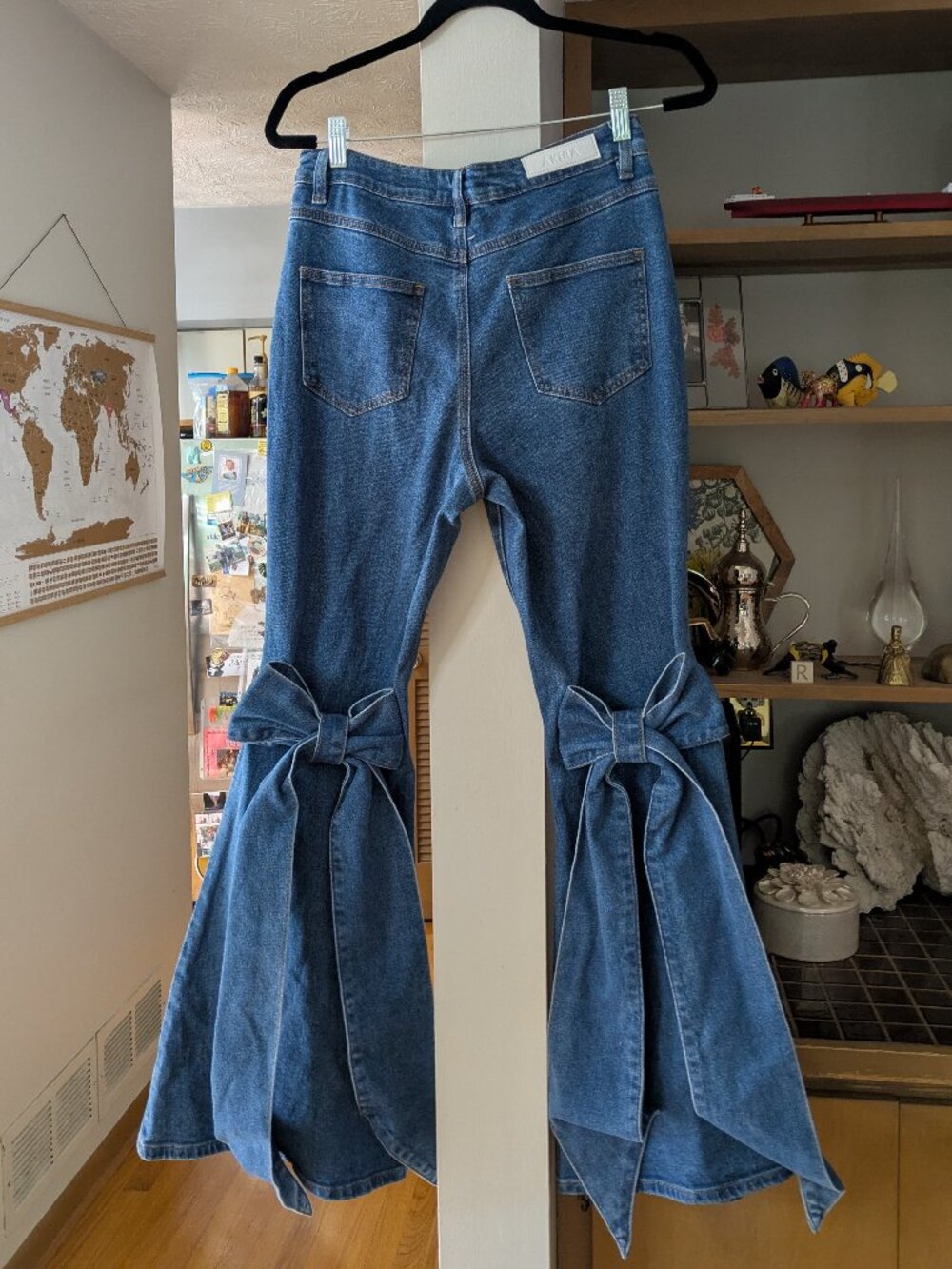 NWT AKIRA Bow Flare Jeans - Picture 3 of 5